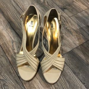 Bakers “April” Bone Color 4.5” high heel. Size 10